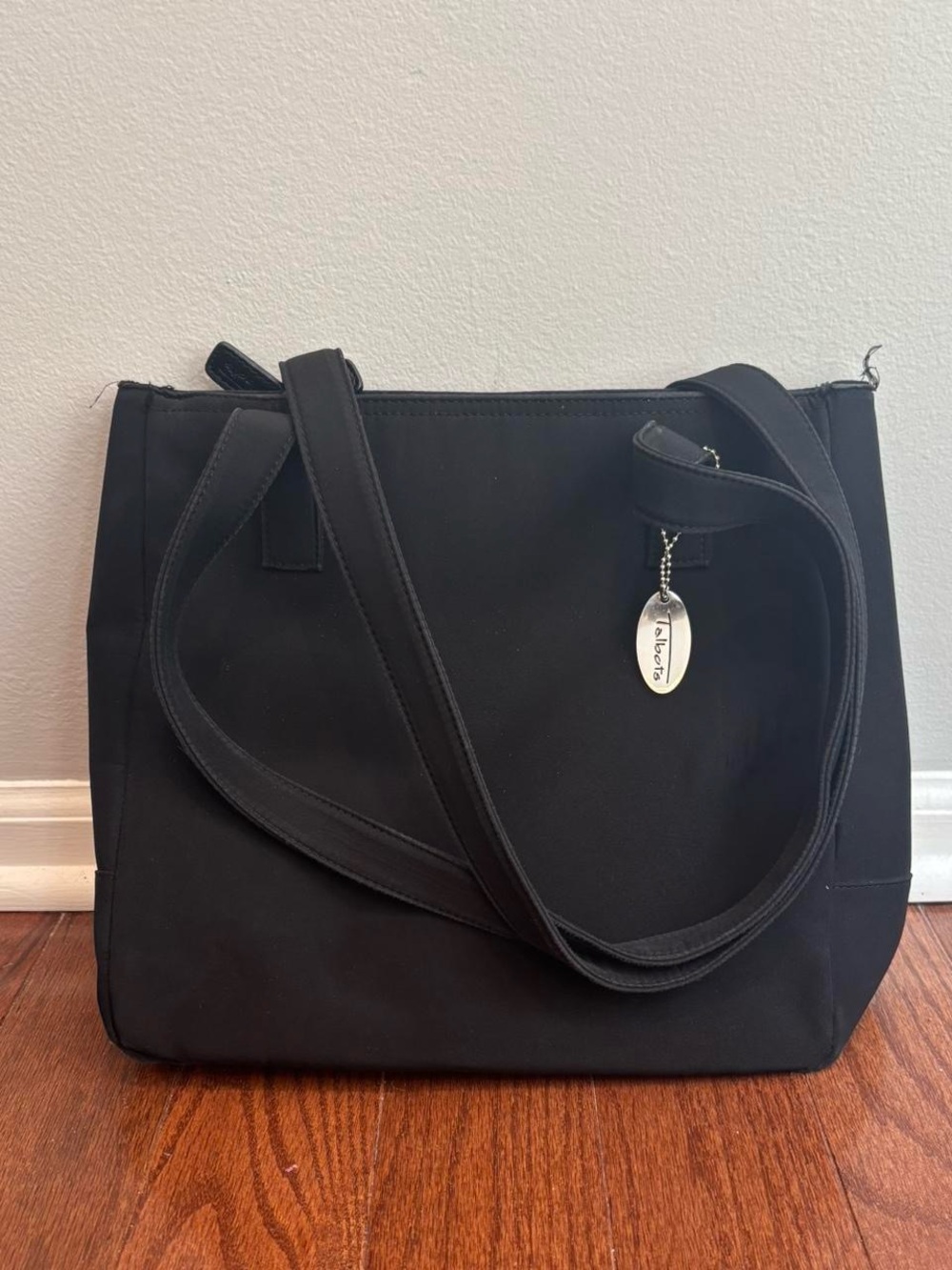 Black Tote Bag with Tag Charm